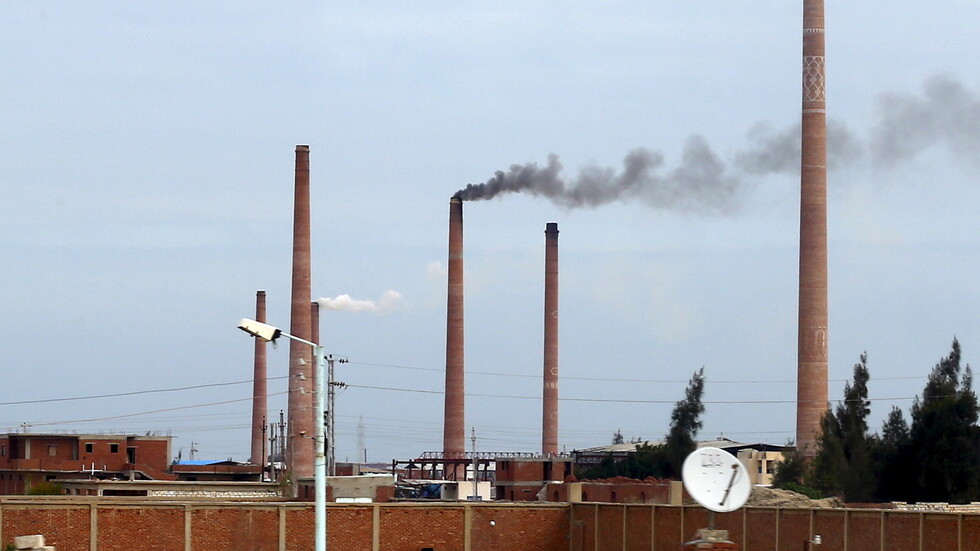 مصر تدخل صناعة الإطارات الألمانية لأول مرة في تاريخها (صور)