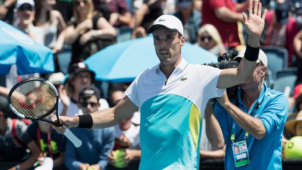 أغوت متمسك بحلم الظهور في البطولة الختامية