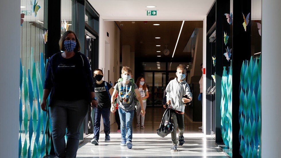 عالما أوبئة: هناك دلائل على أن الأطفال ربما لا ينقلون فيروس كورونا