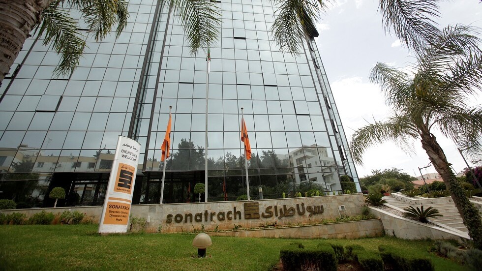 لبنان يقول إنه سيفي بعقد مع 