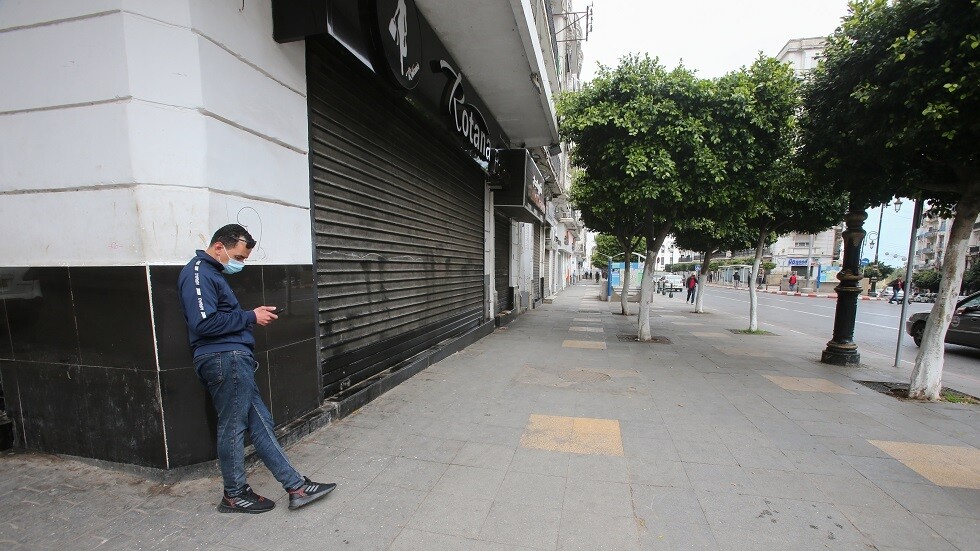 الجزائر تزيد ساعات حظر التجول خلال عيد الفطر