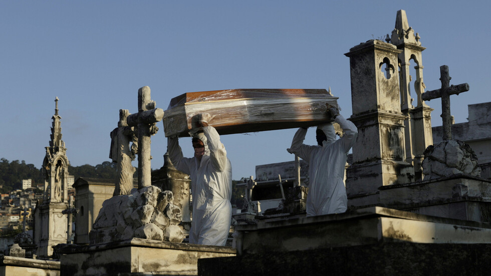 البرازيل تسجل قفزة حادة وغير مسبوقة للوفيات والإصابات بفيروس كورونا