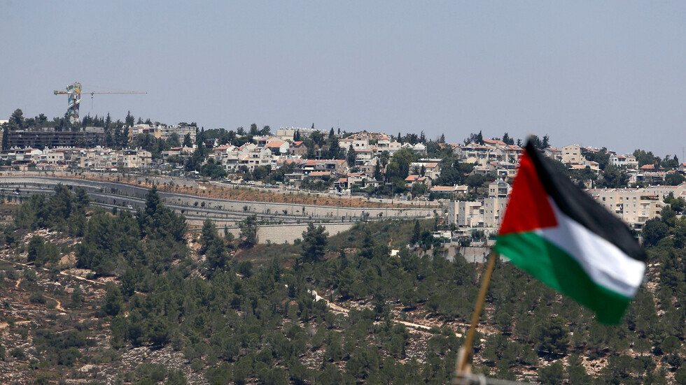 السلطة الفلسطينية تعلق تبادل المعلومات مع المخابرات الأمريكية