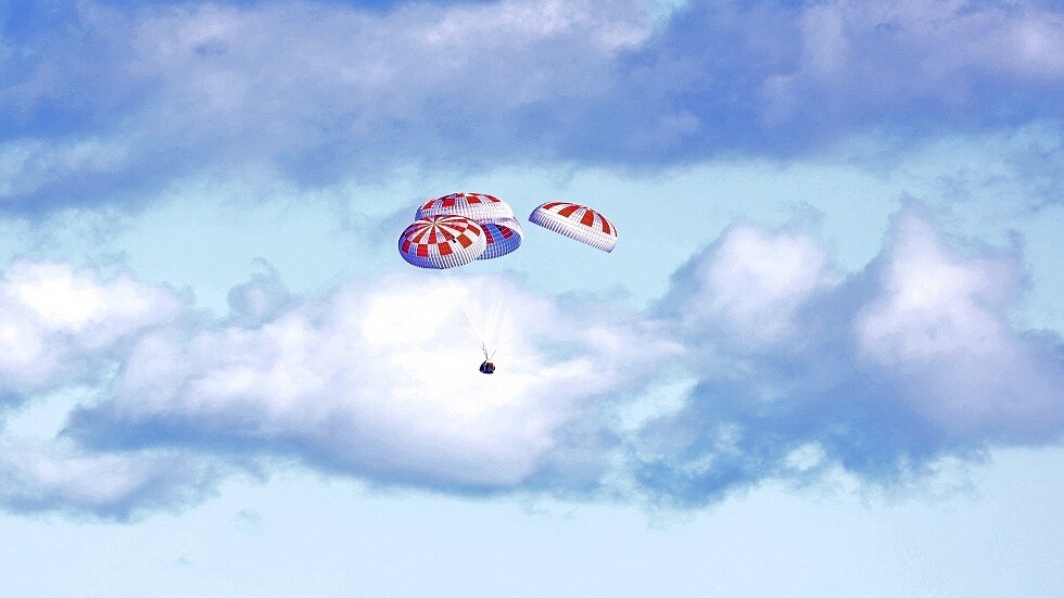 رائدة فضاء أمريكية تقارن عملية الهبوط بين