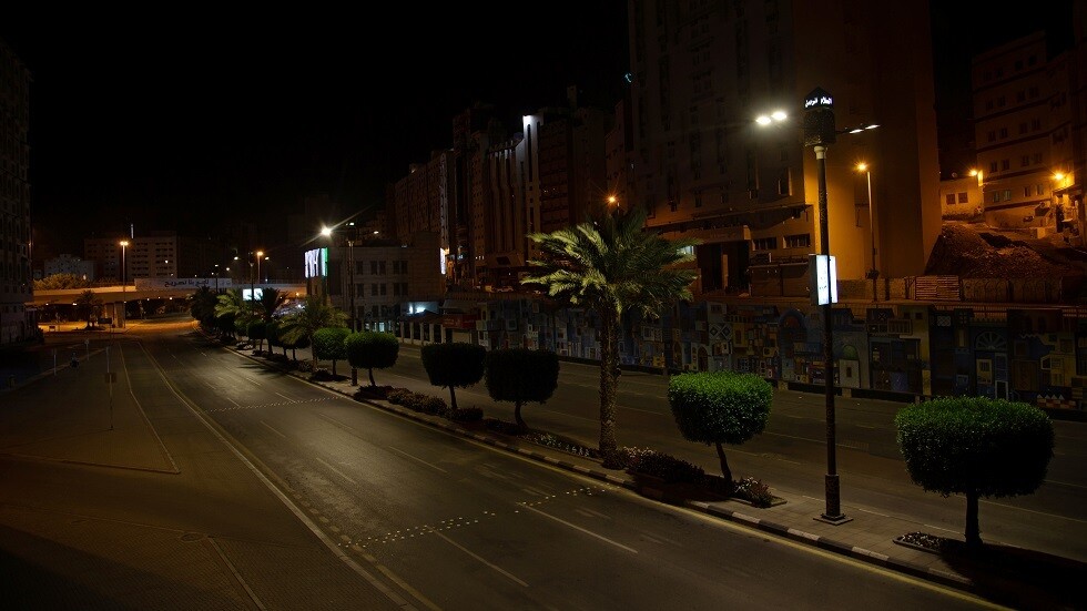 السعودية تعلن حظرا شاملا للتجول