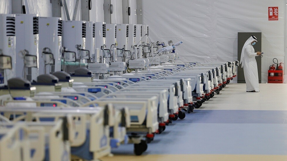 قفزة كبيرة في معدل الإصابات بكورونا في البحرين وارتفاع طفيف في عمان