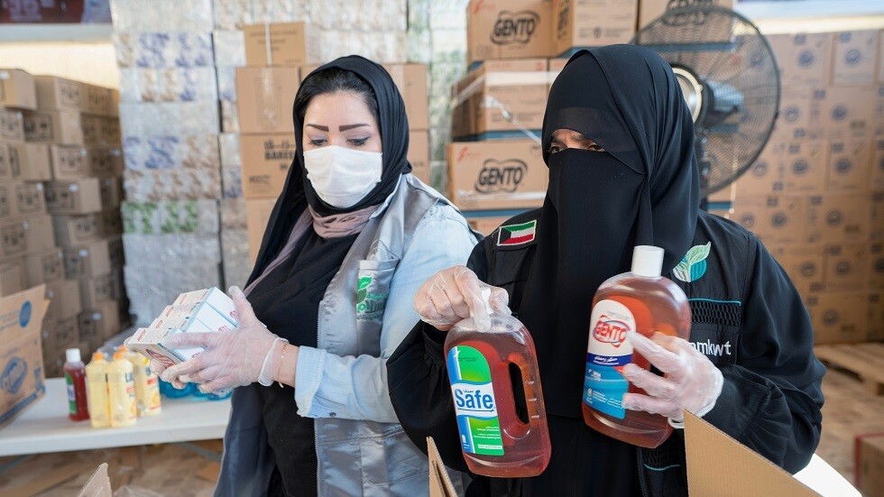 10 وفيات و900 إصابة جديدة بكورونا في الكويت