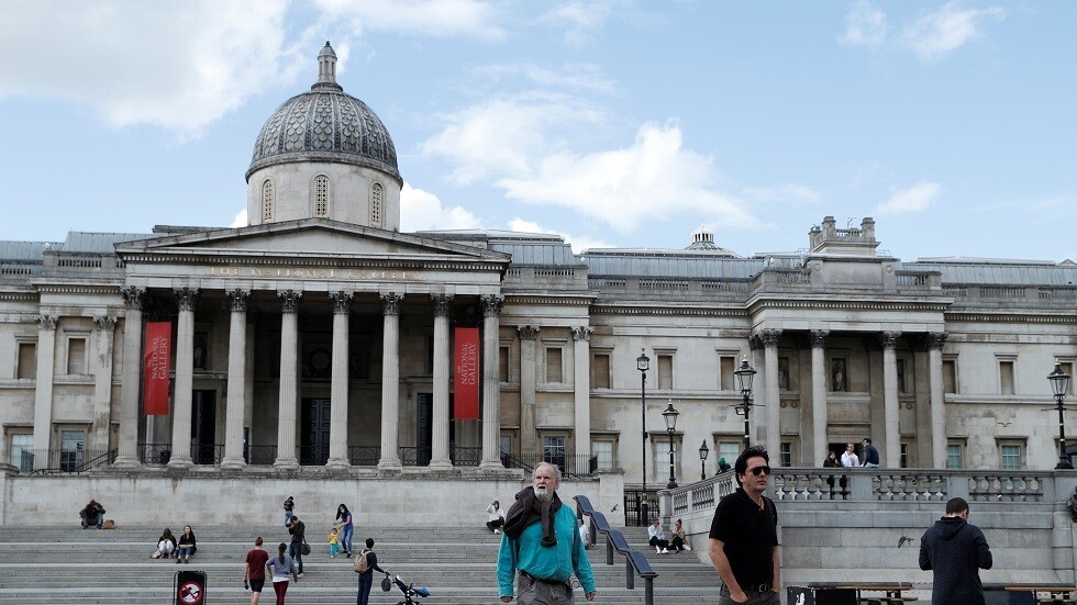 بريطانيا تسجل 282 وفاة جديدة بفيروس كورونا