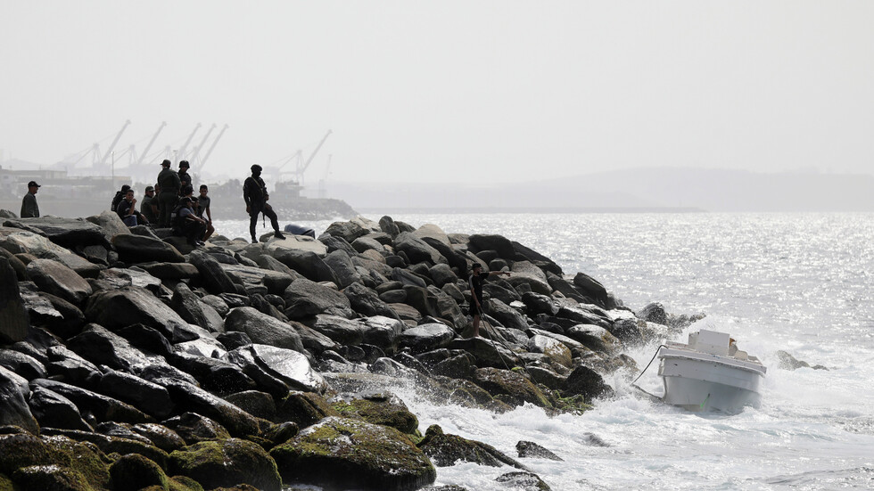 دخول أول ناقلة نفط إيرانية مياه فنزويلا