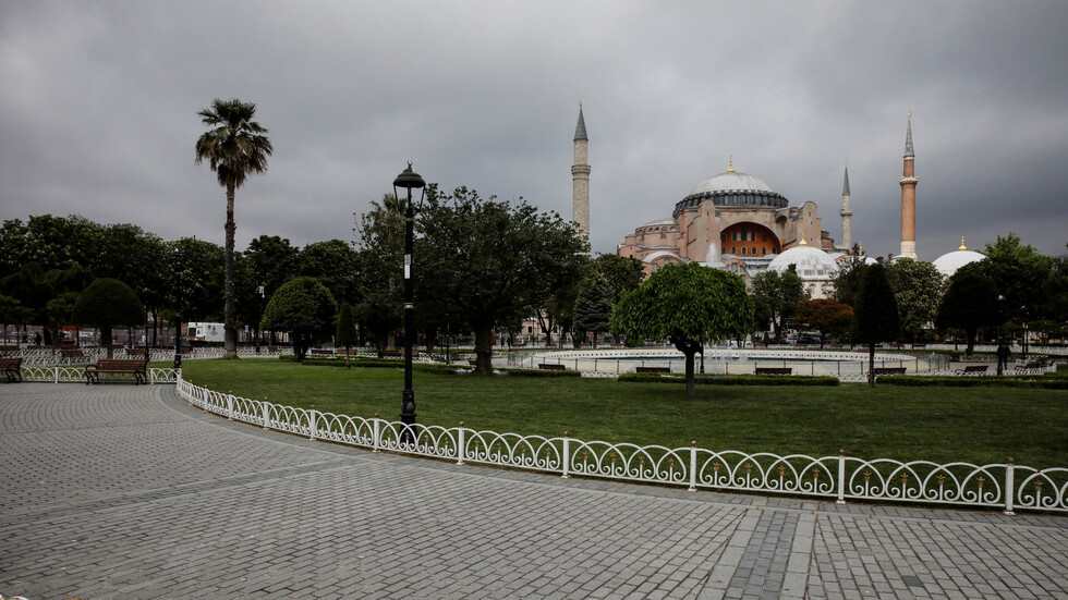 تركيا تسجل 32 وفاة و1141 إصابة جديدة بفيروس كورونا