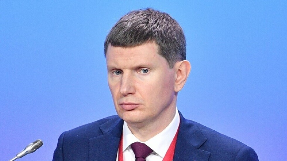 وزير: تكلفة دعم اقتصاد روسيا الإجمالية بلغت 3.3 تريليون روبل