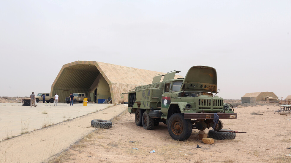 تركيا مدت جسرا.. شاحنات مجنحة أوصلت شحنات سرية إلى ليبيا