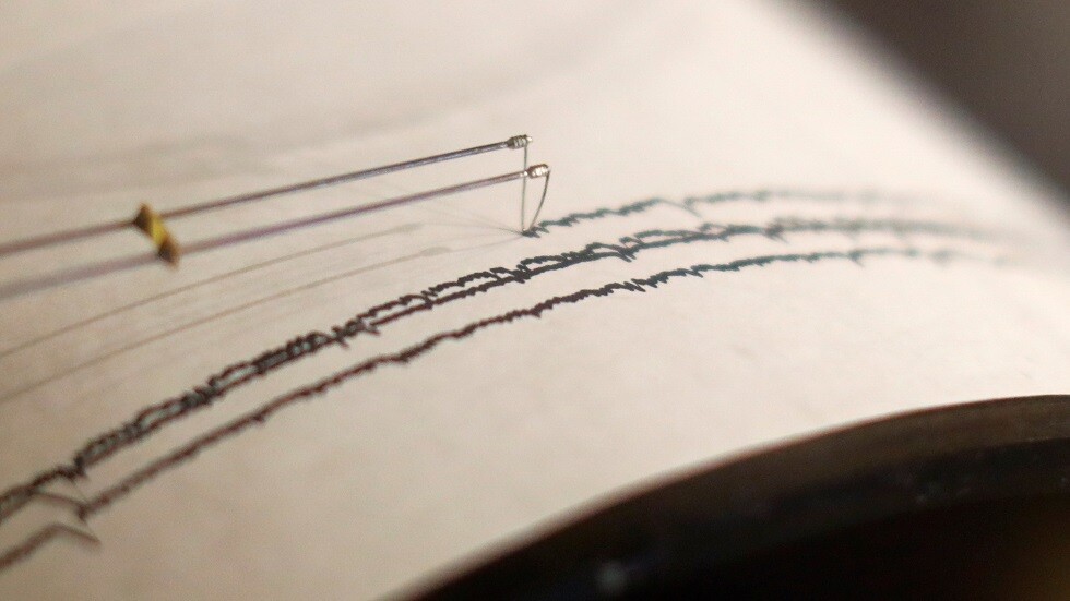 إيران.. هزة أرضية بقوة 4 درجات تضرب ضواحي طهران