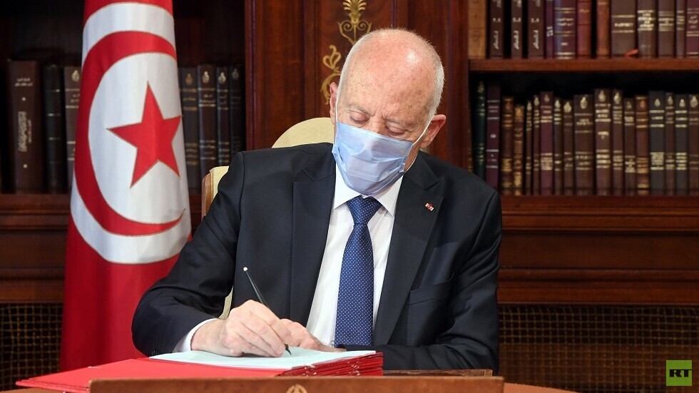 تونس تمدد حالة الطوارئ 6 أشهر