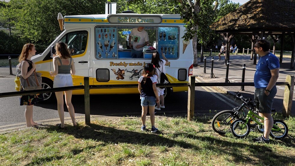 بدءا من الاثنين.. إنجلترا تسمح لأضعف فئة صحيا بالخروج من المنزل