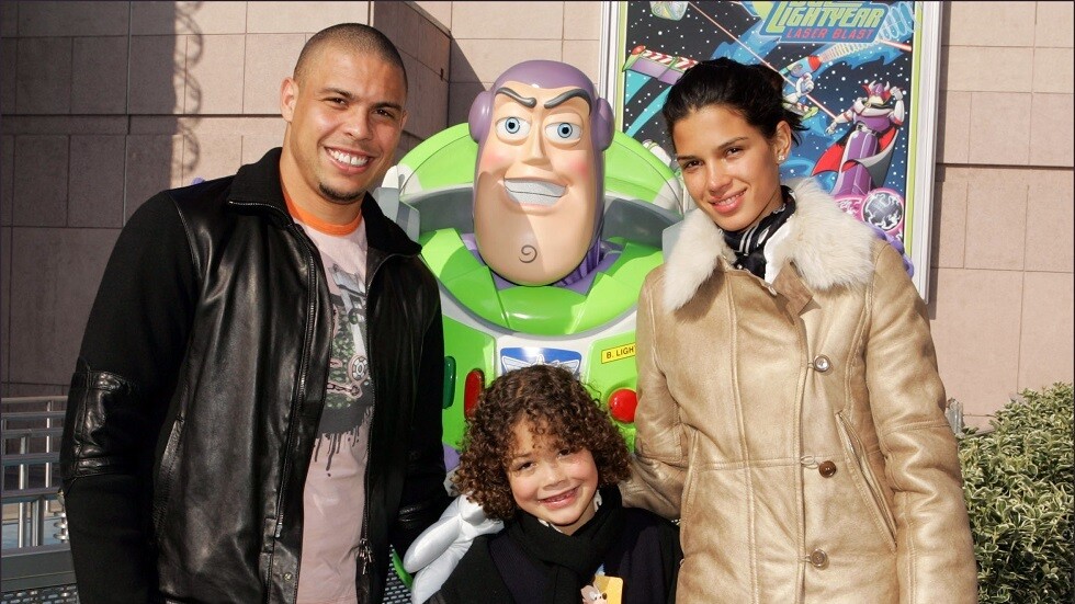 "الظاهرة" رونالدو يوجه طعنة لـ"الدون" رونالدو