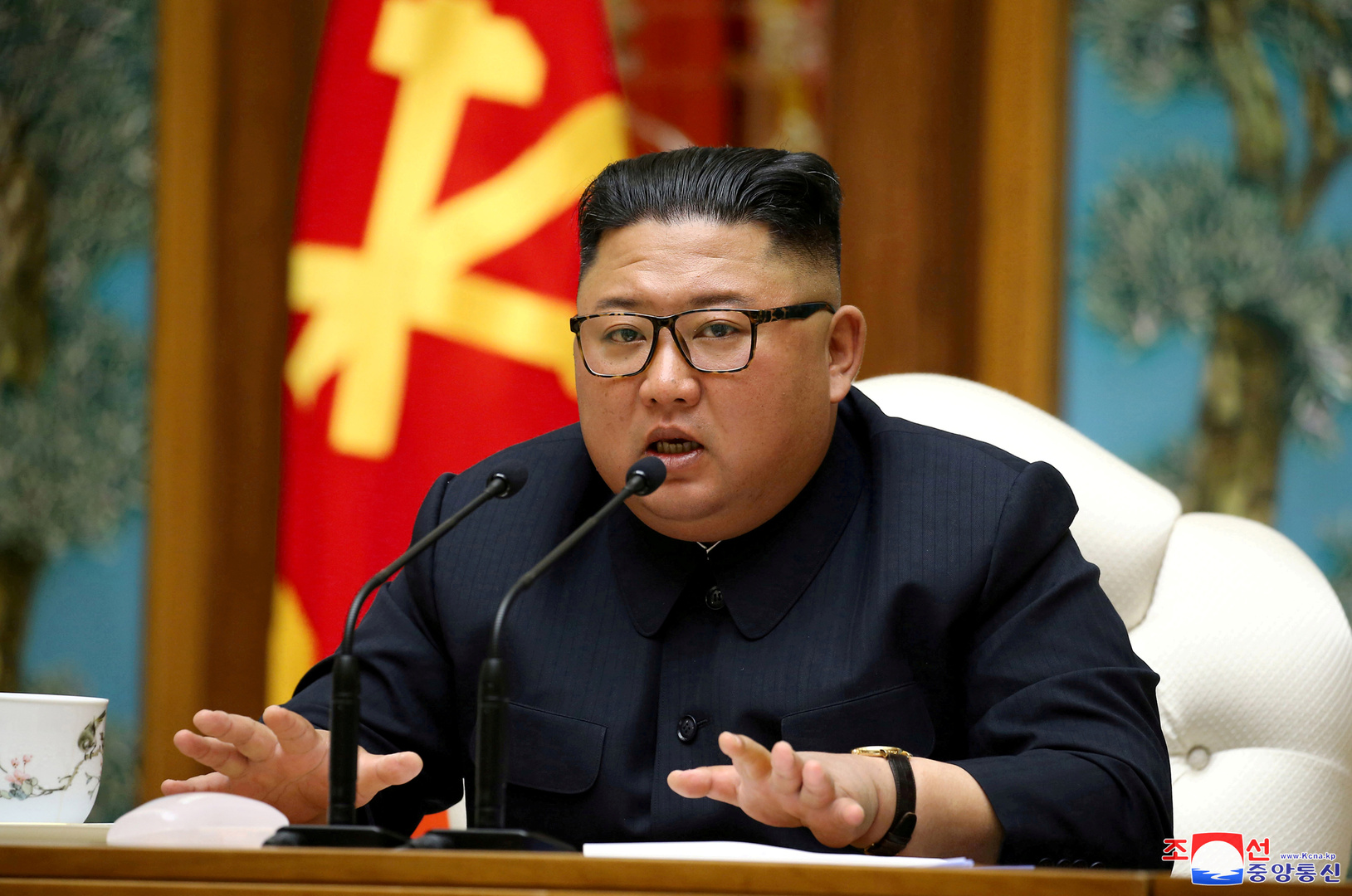 زعيم كوريا الشمالية يظهر علنا لأول مرة منذ 20 يوما
