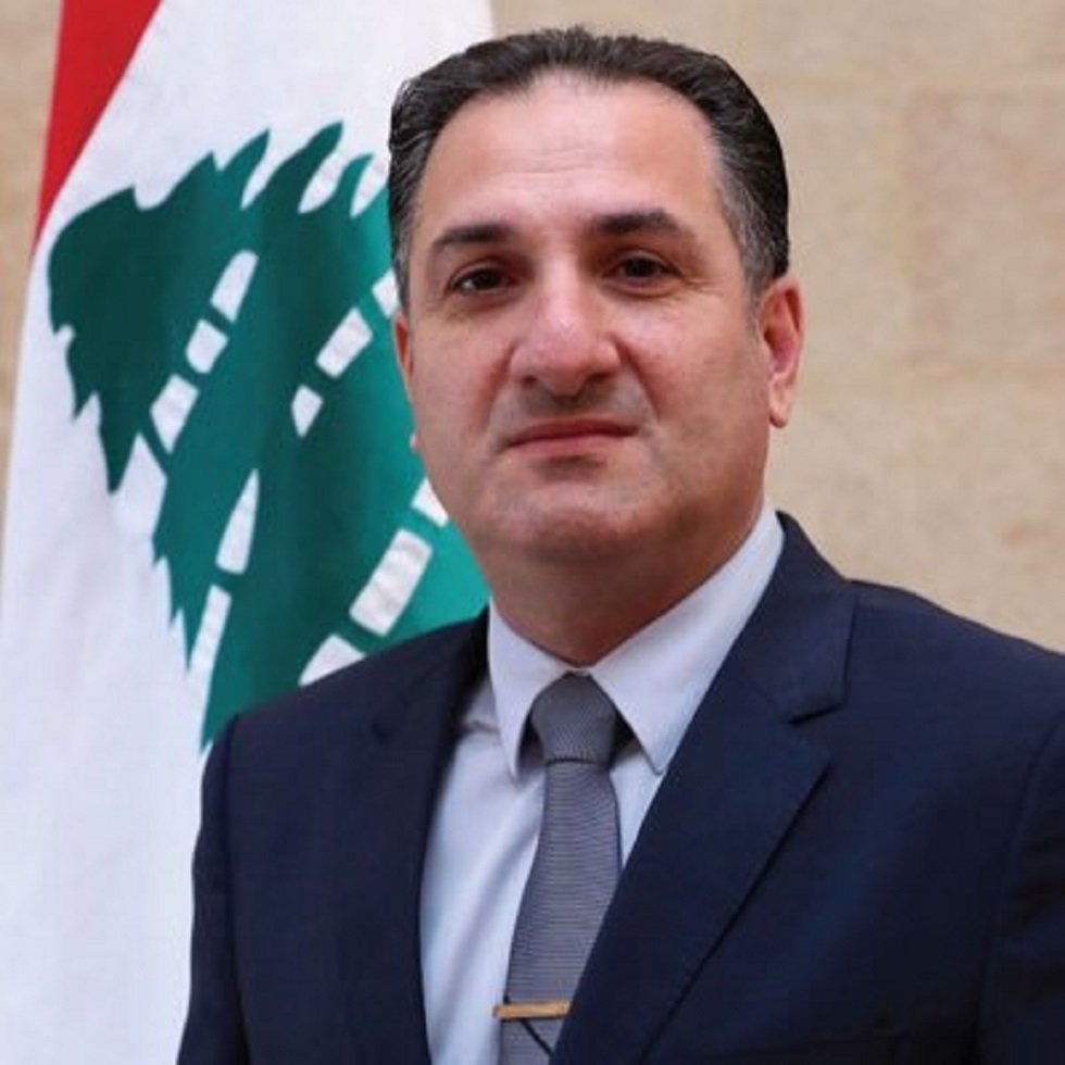 الحكومة اللبنانية تستعيد إدارة شبكات المحمول