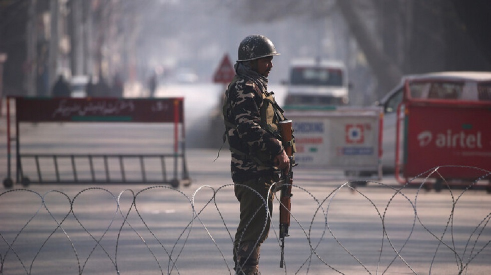 الأمن الهندي يقتل 4 مسلحين