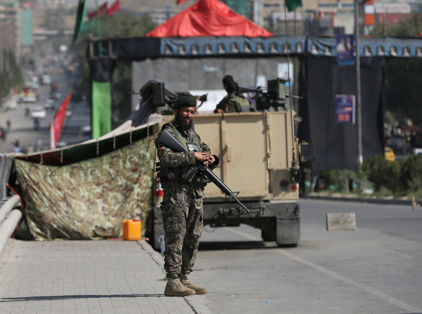 أفغانستان تعتقل زعيم 