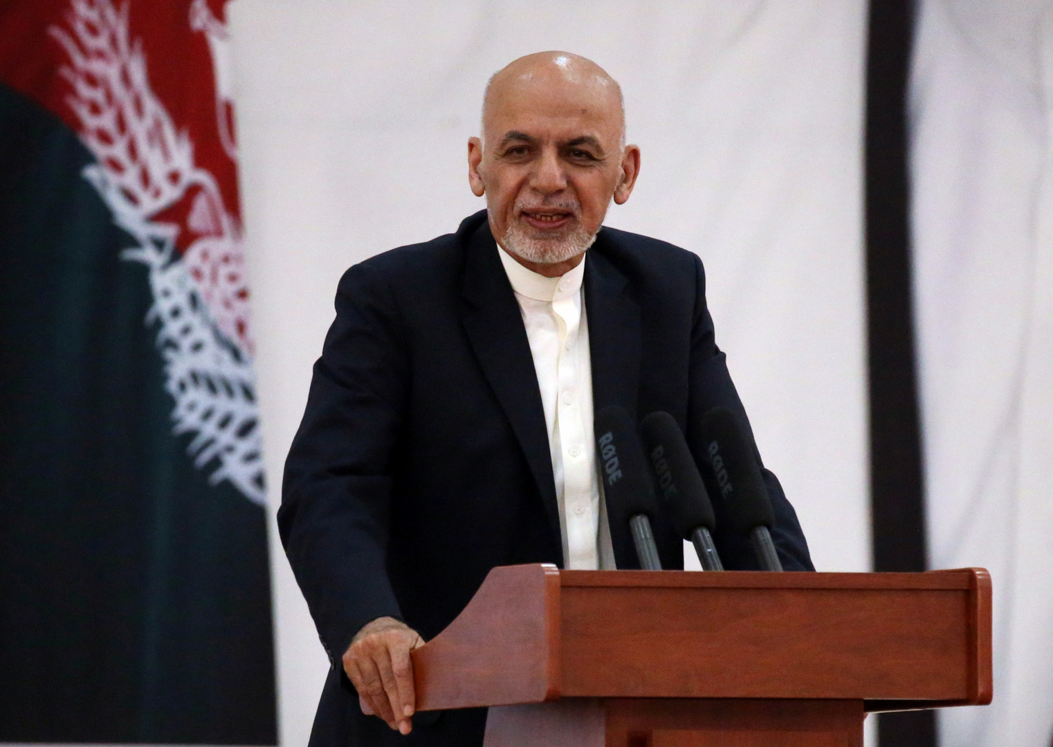 الرئيس الأفغاني يأمر الجيش بتحويل عملياته من دفاعية إلى هجومية