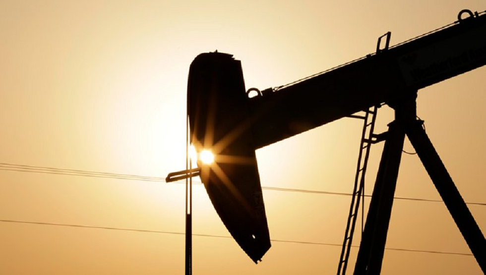 أسعار النفط تحطم الرقم القياسي الشهري