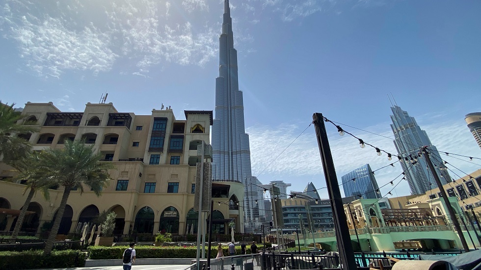 الإمارات تسجل 822 إصابة جديدة بكورونا و3 وفيات