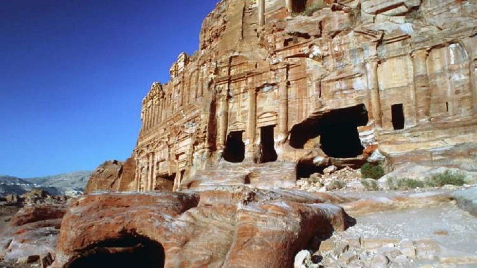 الأردن: قرارات مرتقبة لاستئناف السياحة الداخلية