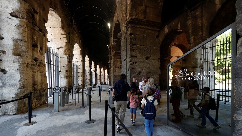 إيطاليا تدشن تطبيقا لتتبع مصابي "كوفيد-19" وسط مخاوف إزاء الخصوصية