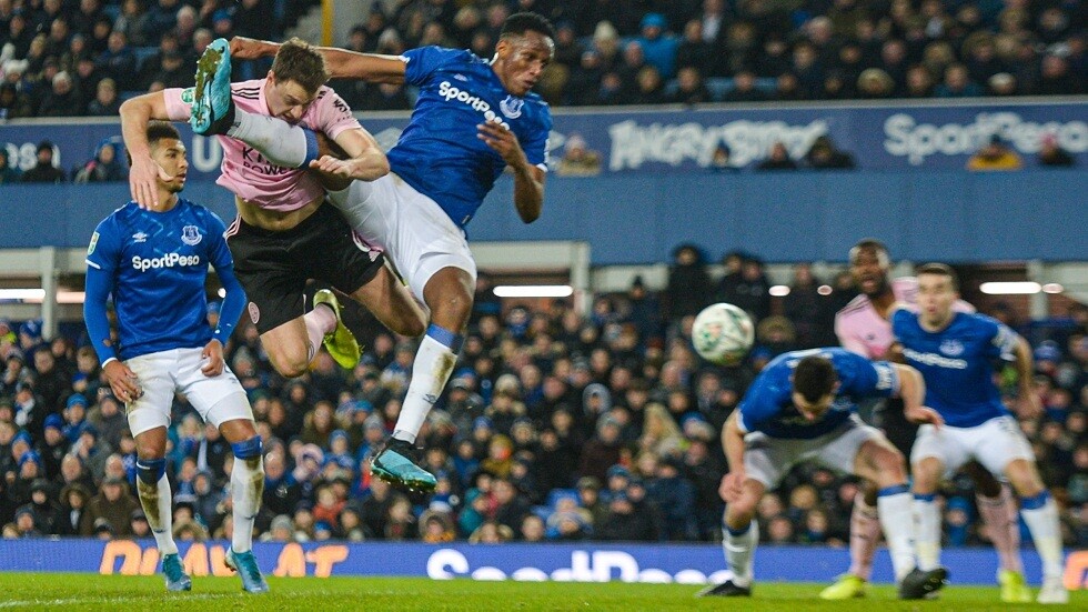 إيفرتون يعلن إصابة نجمه