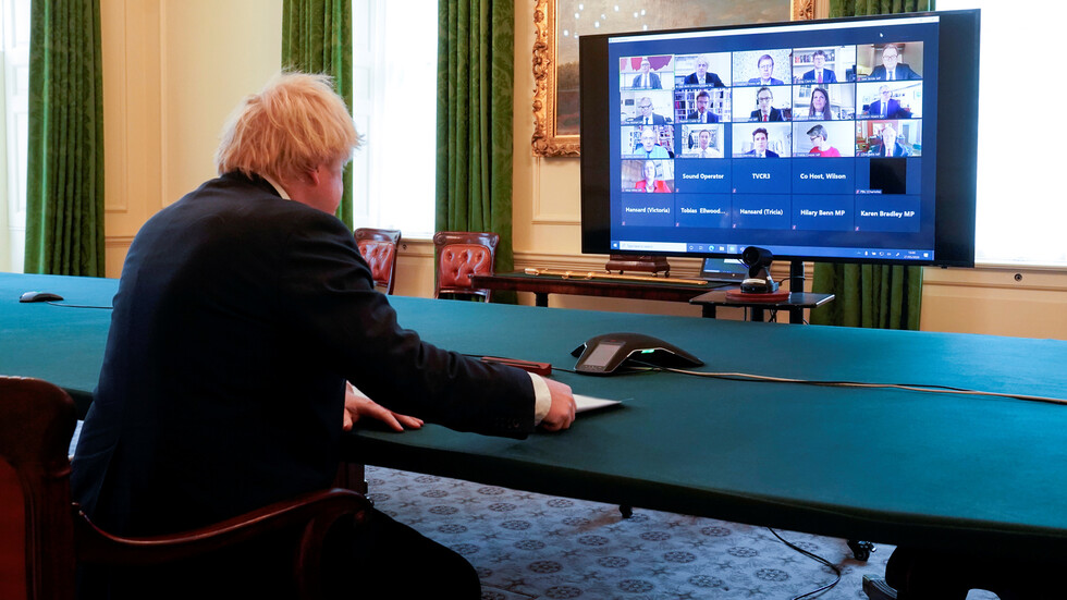 وزير بريطاني: جونسون يتولى مسؤولية إدارة أزمة كورونا