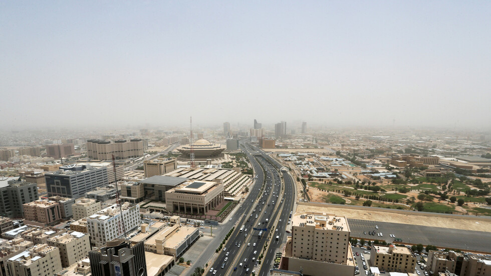 السعودية تسجل ارتفاعات غير مسبوقة للإصابات الحرجة بكورونا والسلطات تعرب عن قلقها  