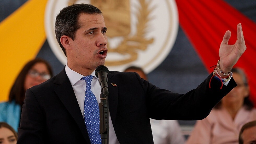 باريس تنفي وجود غوايدو في سفارتها بكاراكاس