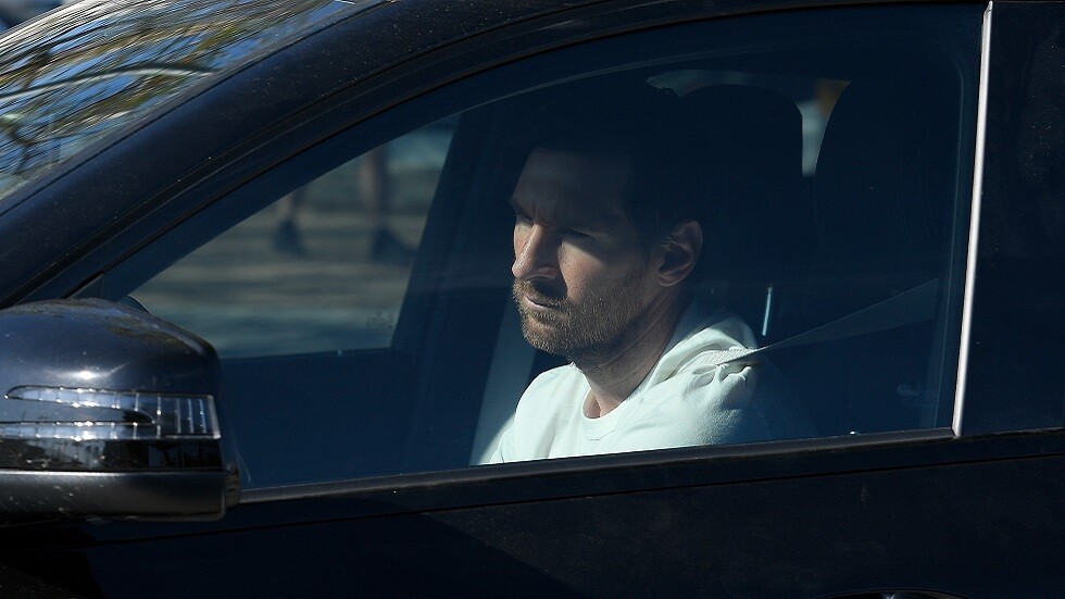 رسميا.. برشلونة يعلن عن إصابة ميسي