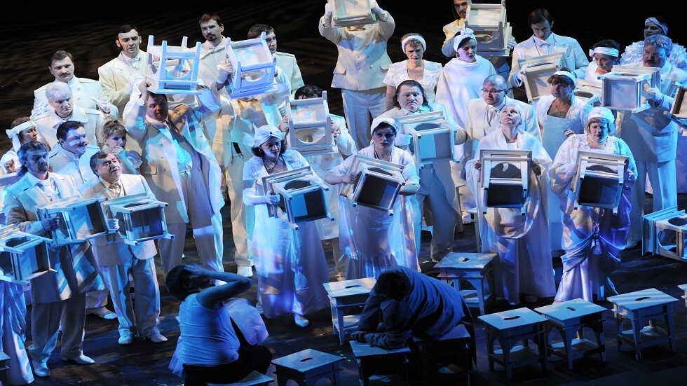 فنان روسي مشهور يعلن مشاركته في تحويل رواية "الأرواح الميتة" للسينما