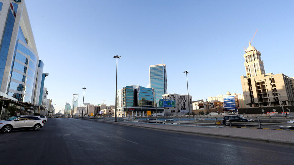 كورونا في السعودية.. قفزة حادة في الإصابات والوفيات اليومية فوق الـ30 لليوم الثالث