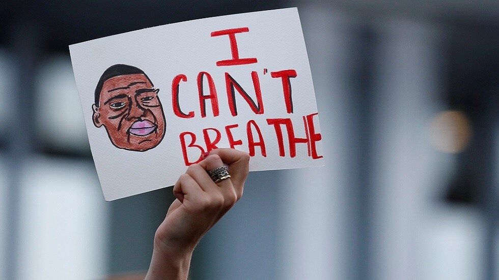 فرنسا تمنع احتجاجات عند السفارة الأمريكية وبرج إيفل في باريس