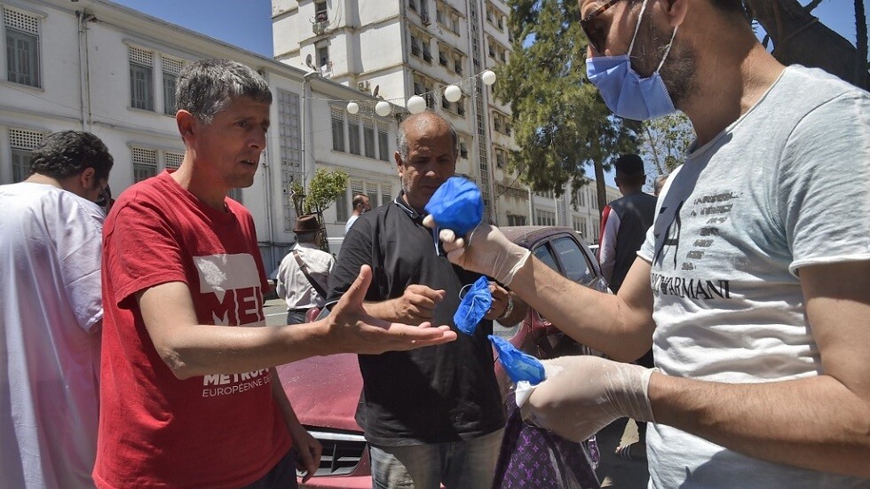 إصابات كورونا في الجزائر تتجاوز الـ10 آلاف