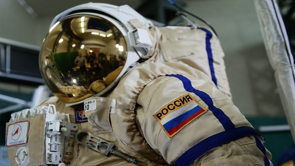 روسيا تشكل طاقما جديدا من رواد الفضاء