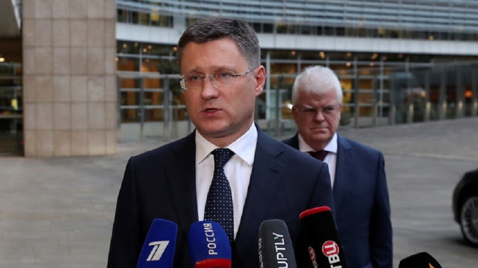 نوفاك يؤكد ضرورة تنفيذ التزامات اتفاق أوبك+