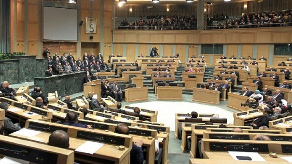 الأردن: تعديلات نظام الخدمة المدنية لحصر الاقتطاعات في الظروف الاستثنائية فقط