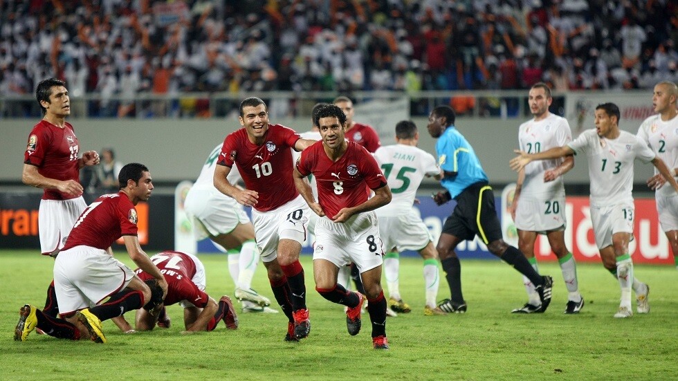 مدرب جزائري: خسارتنا أمام مصر في 2010 بأشياء خلف الكواليس