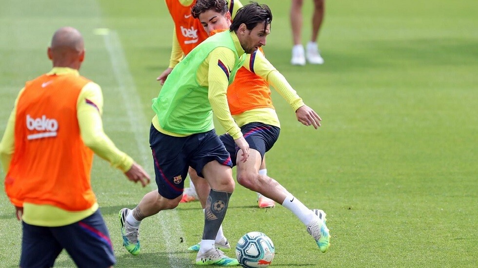 إنه ليس مثلهم.. ميسي يشعل مواقع التواصل بلقطة ساحرة (فيديو)