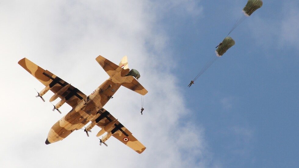 خبير عسكري يكشف لـRT سبب بناء مصر قواعد عسكرية ضخمة (صورة+فيديو)