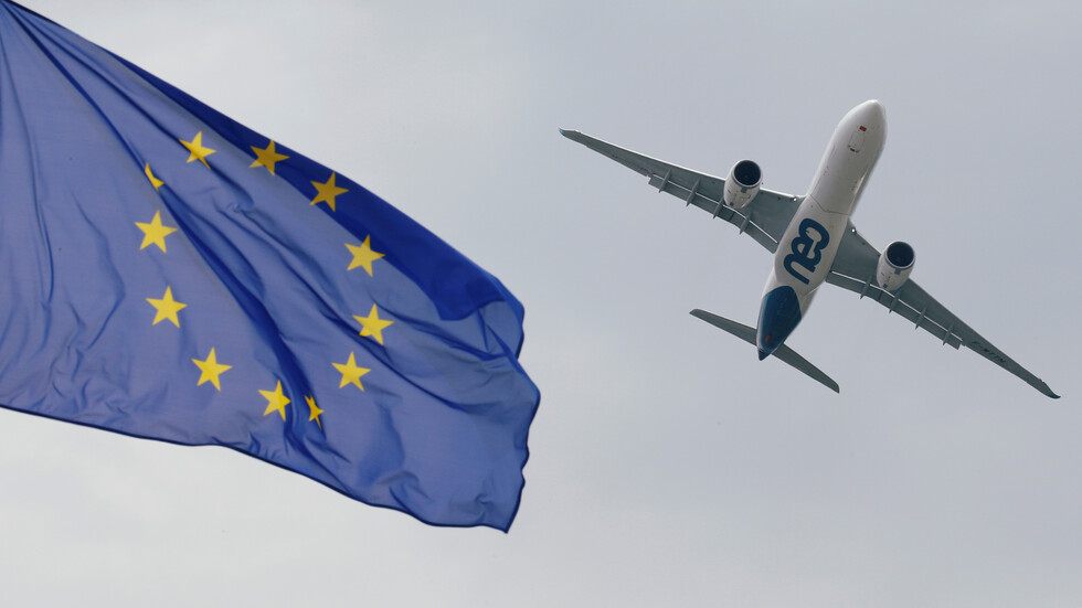 أوروبا تبدأ إعادة فتح الحدود وتبقي بعض قيود السفر