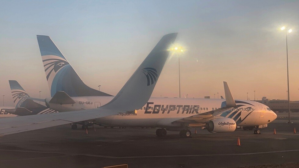 "مصر للطيران" تسعى لاقتراض 185 مليون دولار لتجاوز أزمة كورونا