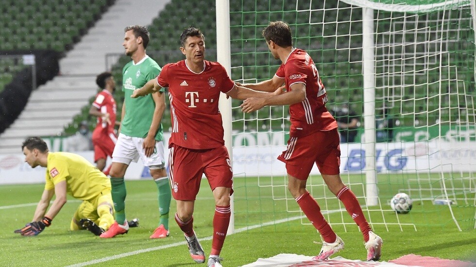 بايرن ميونخ يتوج بلقب الدوري الألماني للمرة الثامنة على التوالي (فيديو)