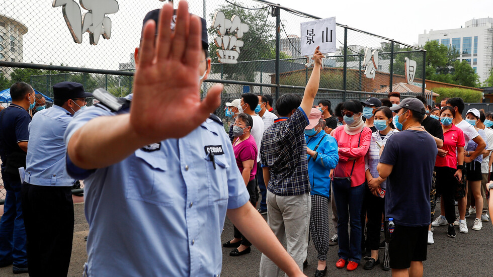 إجراءات صينية حازمة لمواجهة خطر انتقال العدوى من البؤرة الجديدة المكتشفة في بكين