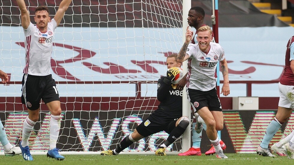 شاهد.. "هدف لم ير النور" بفضيحة تحكيمية مع استئناف الدوري الإنجليزي (فيديو وصور)