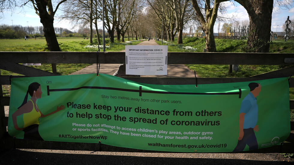 كورونا.. بريطانيا تخفض مستوى الخطر الوبائي